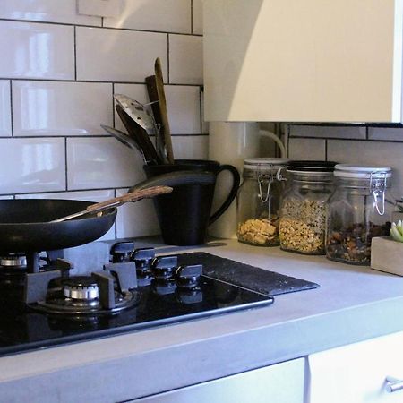 Traditional Victorian 2 Bed In Cobbled Street + Mod Cons - Full Home London Eksteriør billede